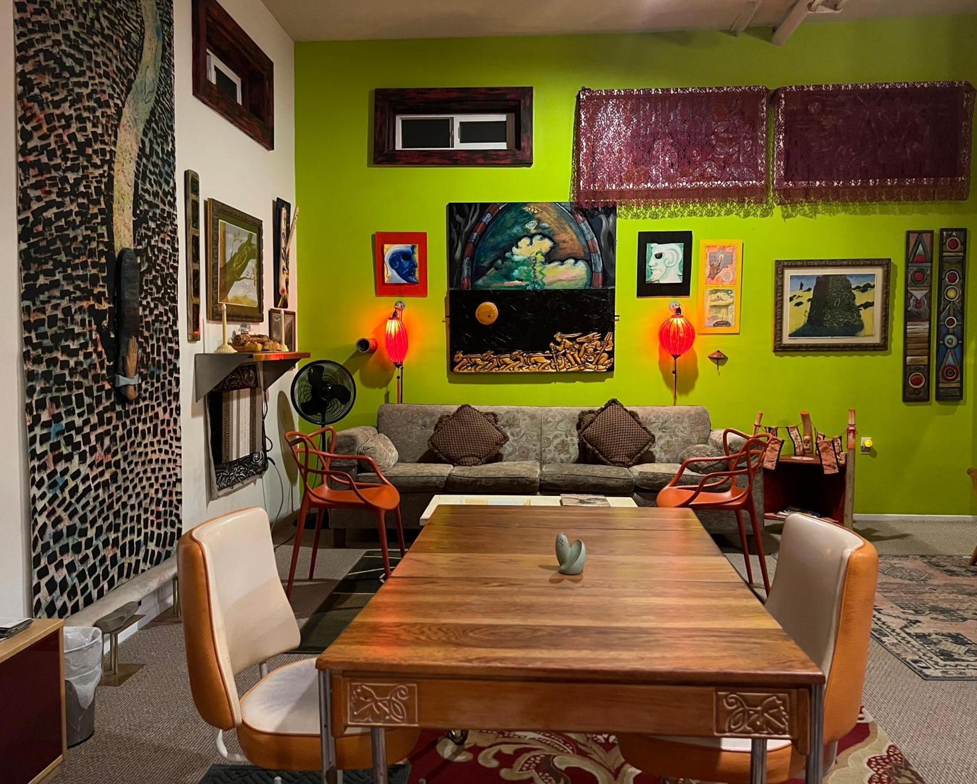 Space Castle: A 1950S Gas Station Transformed Into An Art Themed Wonderland Truth or Consequences Buitenkant foto