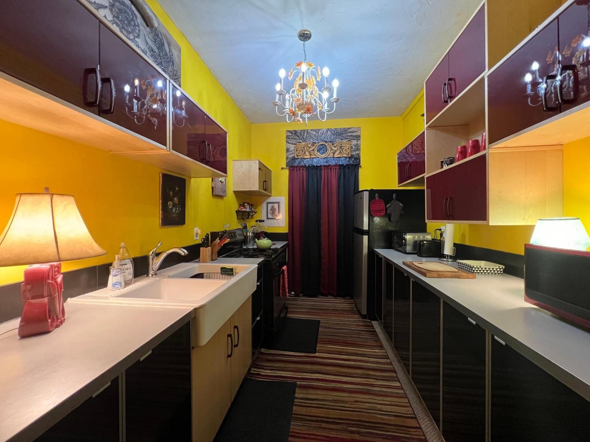Space Castle: A 1950S Gas Station Transformed Into An Art Themed Wonderland Truth or Consequences Buitenkant foto
